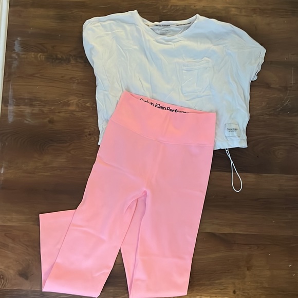 Calvin Klein Performance Set - Picture 1 of 4